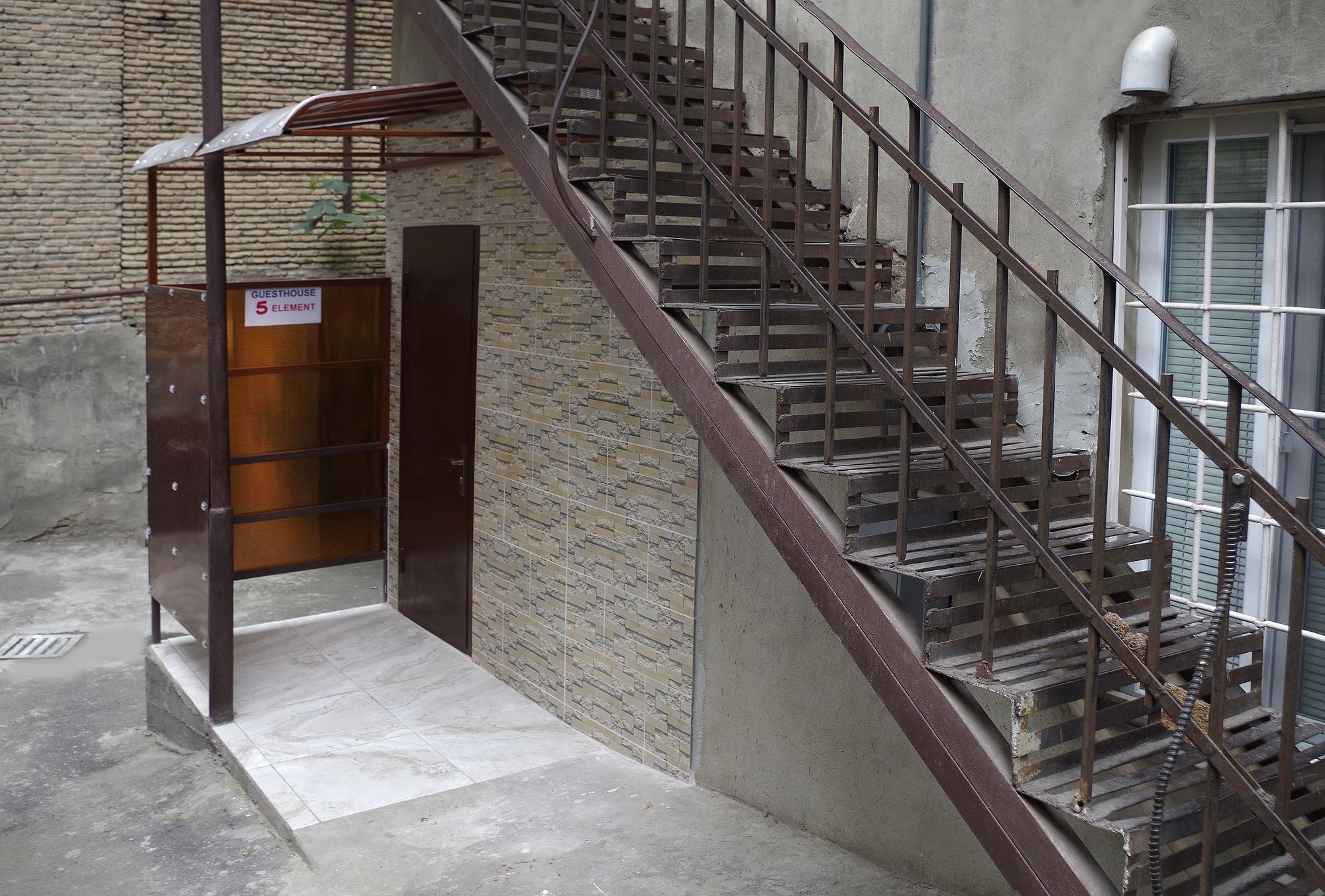 Fifth Element Hotel Tbilisi ภายนอก รูปภาพ